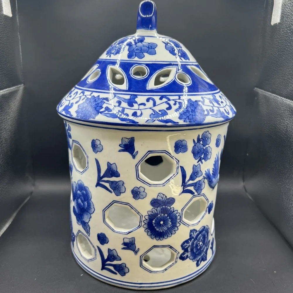 Vintage Blue & White Porcelain Birdhouse Lantern Candle Holder Chinoiserie‎ 12